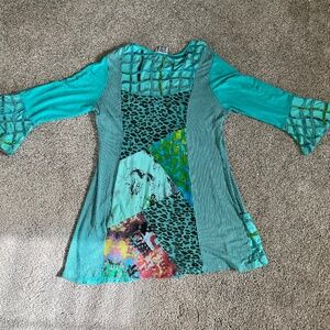 Parsley and sage women's beautiful top